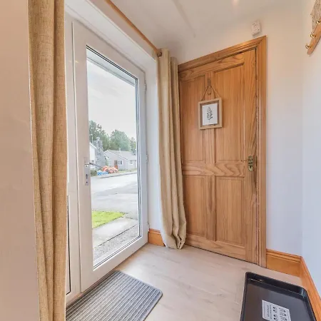Pass The Keys Lovely Two Bedroom Vegan Bungalow *