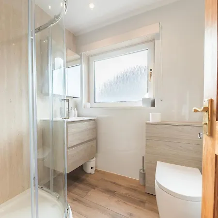 Pass The Keys Lovely Two Bedroom Vegan Bungalow * Kendal